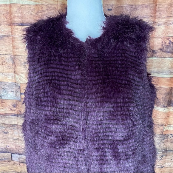 WD.NY Purple Faux Fur Nest - Picture 2 of 9